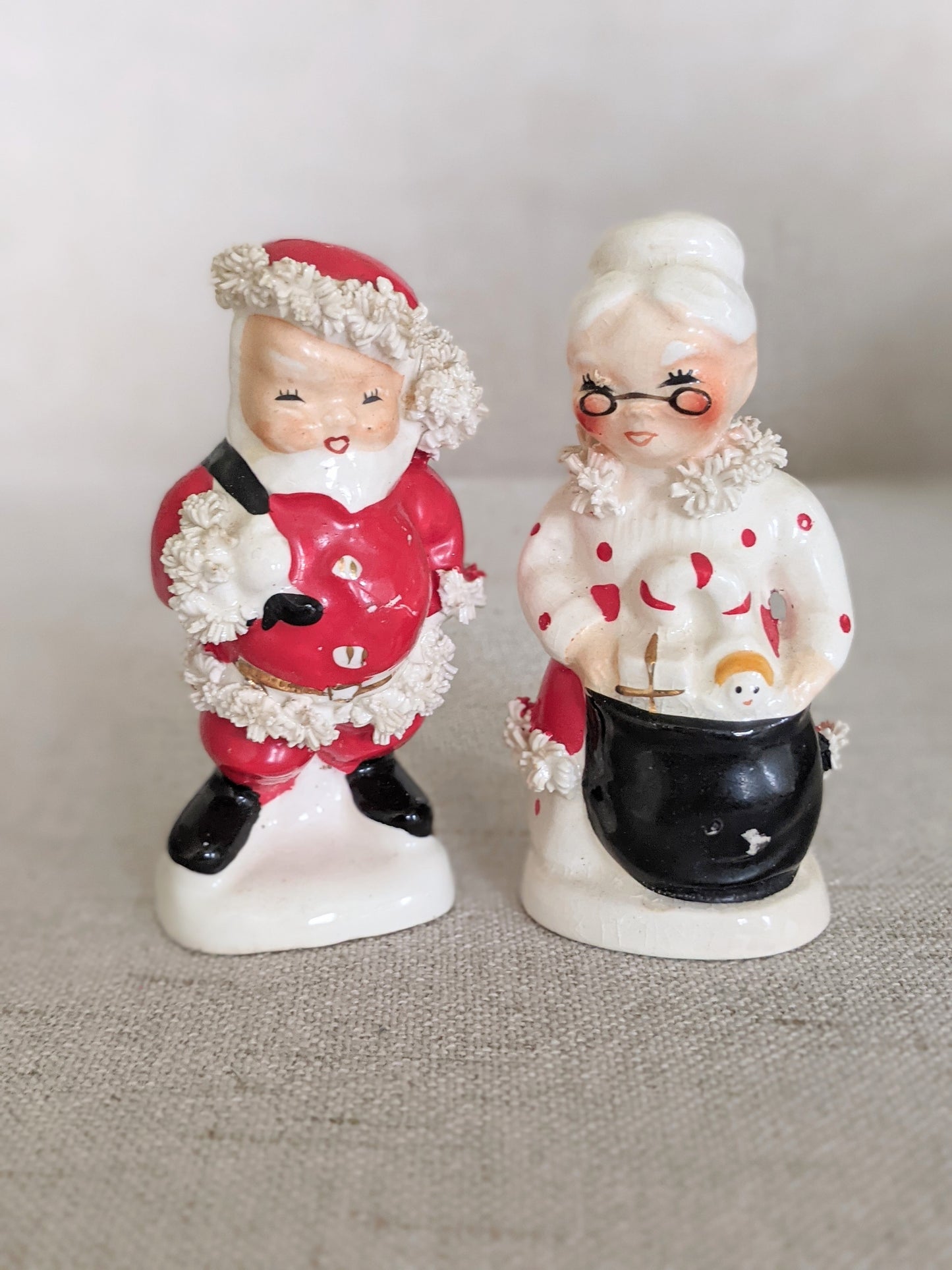 Mr. & Mrs. Claus Vintage Salt and pepper shakers